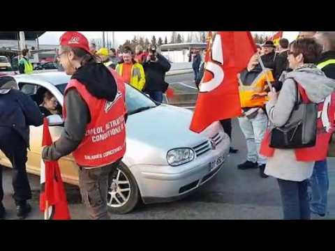 Vesoul : les manifestants contre le projet de réforme des retraites bloquent la RN19