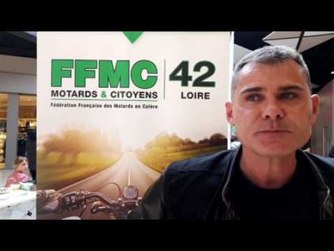 Les motards en colère de la Loire organisent une opération de sensibilisation à Auchan Villars