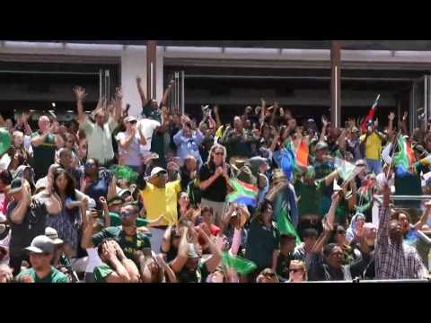 Springbok fans celebrate first try in Rugby World Cup final against England