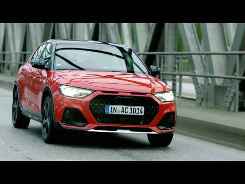 Audi A1 citycarver in pulse orange Driving video