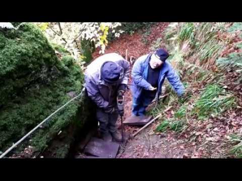 Abreschviller : le Club vosgien creuse un escalier dans le grès pour sécuriser la circulaire de la Roche du Diable