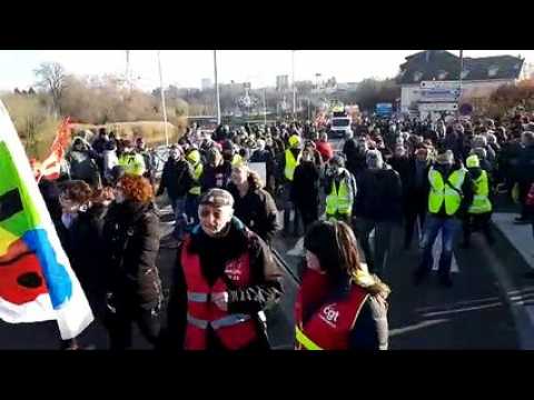 GRève du 5 septembre : les manifestants défilent à Montbéliard