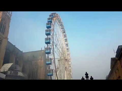 Le cortège passe place d'Armes