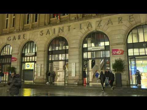 Day 5 of strikes in Paris: Images of train station as rail network disrupted
