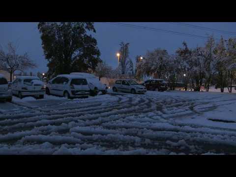 Heavy snow causes power cut in Saint-Etienne