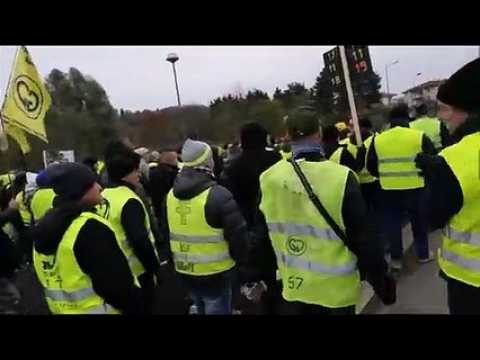 Saint-Avold : près de 200 Gilets jaunes défilent en centre-ville