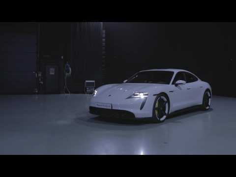 Porsche The Art of Light - Inspired by E-Performance