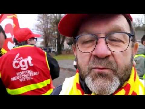 Manifestation à Neufchâteau : Yves Goujon, 68 ans et retraité de l'Education nationale, est inquiet pour la jeunesse