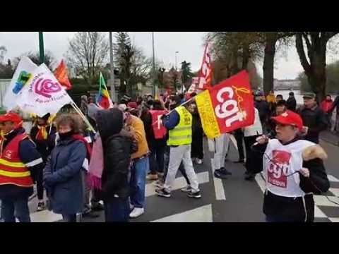 Verdun : Les pompiers ont symboliquement sorti un camion pour soutenir le mouvement