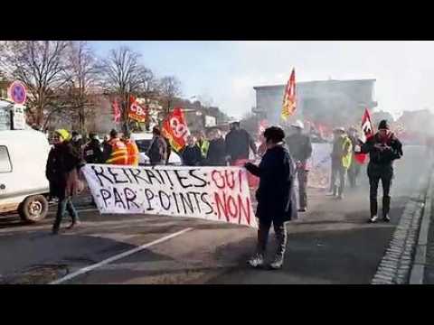 Saint-Dié (88) : début de la manifestation en direction de la sous-préfecture