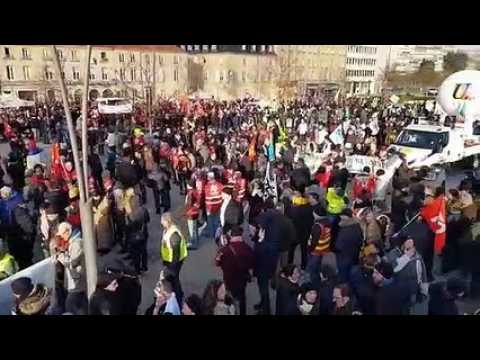 À Metz, le cortège s'engouffre rue Serpenoise