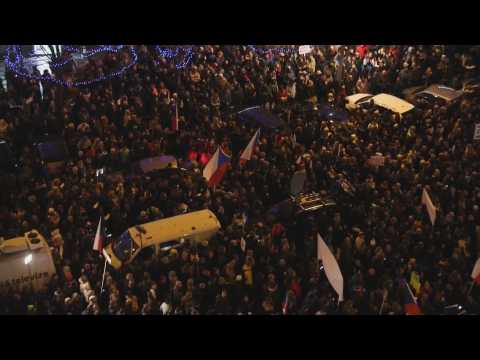 Czechs demand resignation of the prime minister