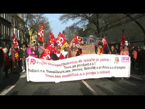 Thousands march in Bordeaux to protest pensions reform