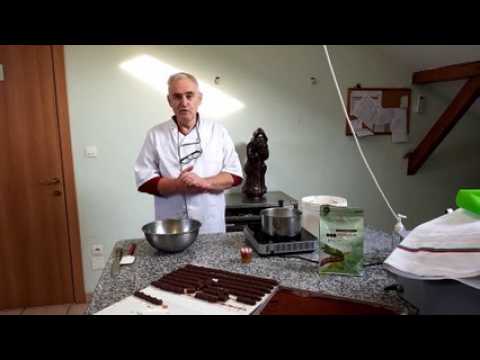 Saint-Jean-Kourtzerode (57) : confectionnez des truffes au cognac selon la recette du chocolatier Jean Plumerey