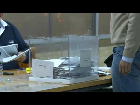 Spain polls close as ballot counting begins