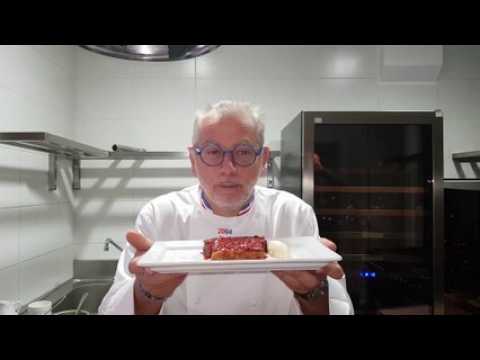 Joseph Viola  présente le pain brioché perdu à la praline de Saint-Genix