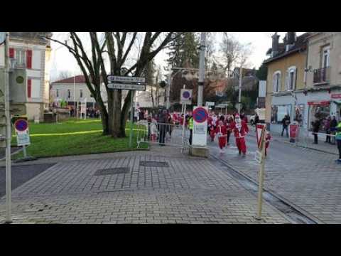 Vittel : Première course des Pères Noël