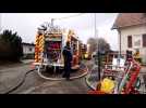 Une grange en feu à Village-Neuf