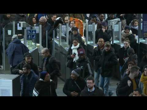 19th day of transport strike in France, images at Gare de l'Est