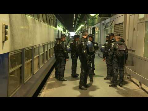 Police patrol Gare de Lyon after surprise flash demo