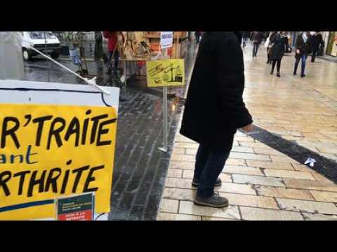 Besançon : distributions de tracts, dialogues et échanges avec les Bisontins