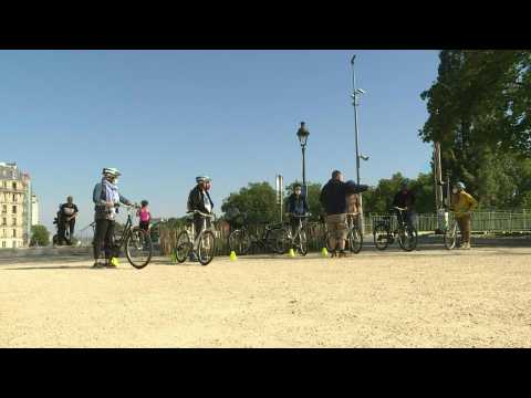 French learn bike-riding as alternative means of transport post-lockdown