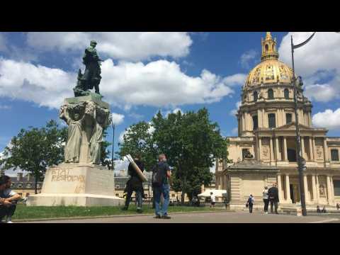 Statue of French colonial general Gallieni vandalised in Paris
