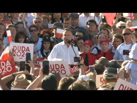 Poland: Duda holds final rally ahead of presidential run-off
