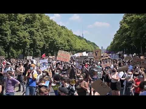 Black Lives Matter: Hundreds march in Berlin against racism