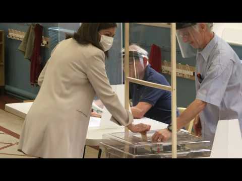 Incumbent mayor Anne Hidalgo votes in second round of Paris elections