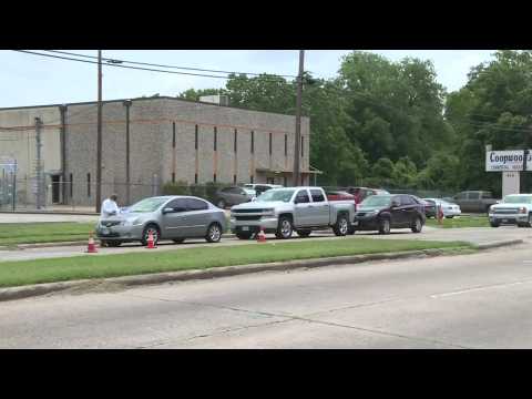 US: dozens of cars line up at a COVID-19 testing site in Houston, Texas