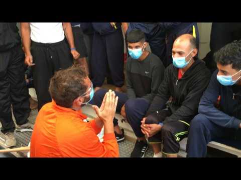 A bord de l'Ocean Viking, la tension monte parmi les migrants secourus