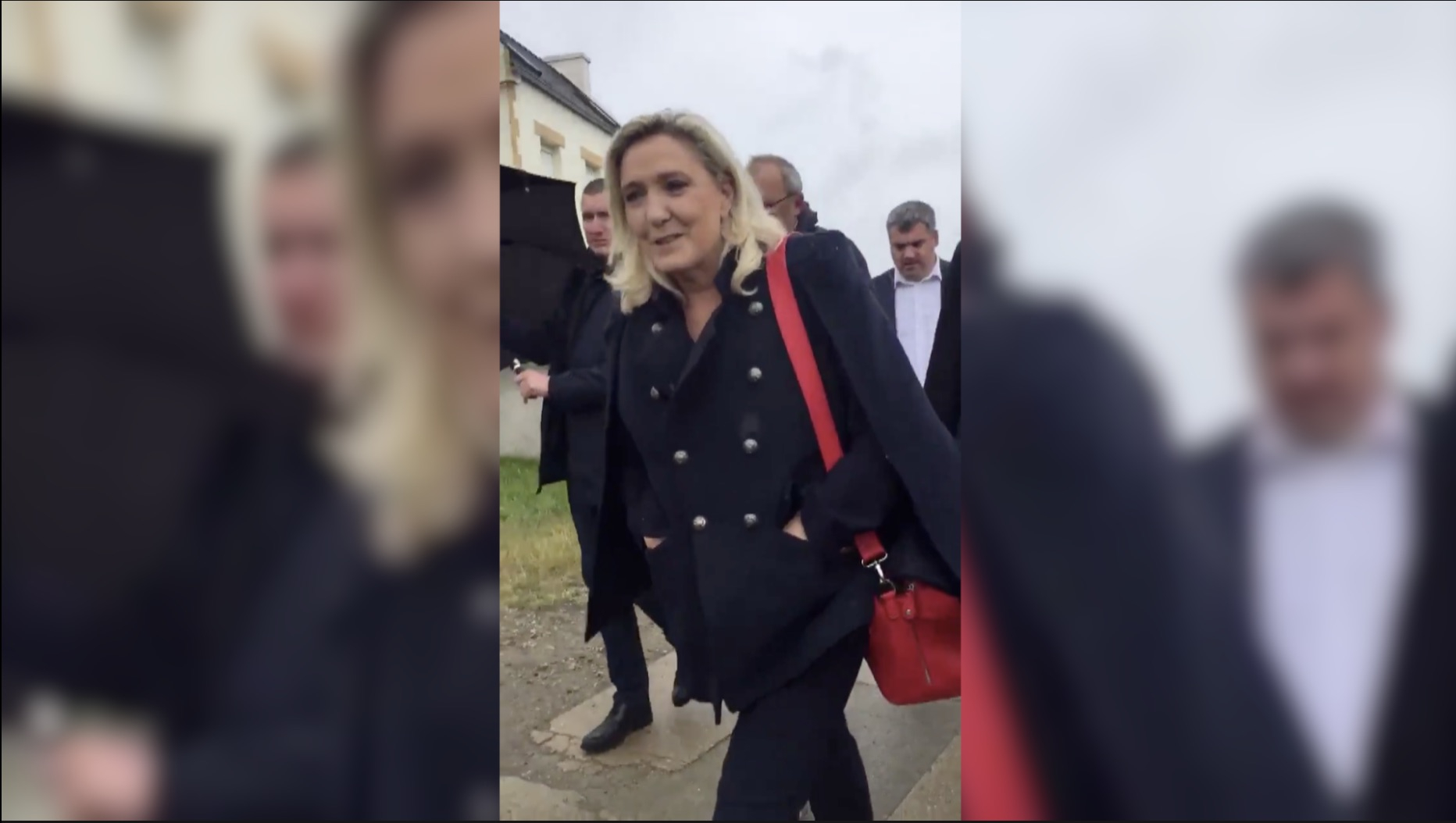 Marine Le Pen huée à son arrivée sur l’île de Sein (Le Télégramme)