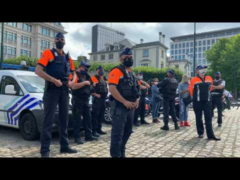 Brussels: police officers protest lack of support amid wave of racism accusations