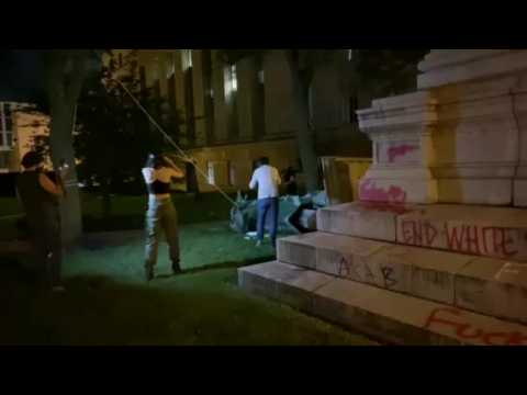 Images of Washington's toppled Confederate general statue