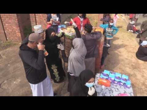 Johannesburg's Muslim community distributes food among needy people