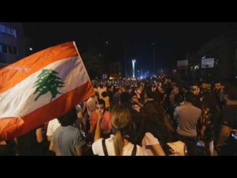 Thousands fill streets of Beirut in anti-gov't protest
