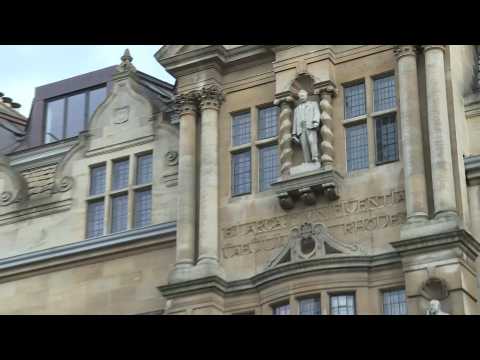 Hundreds gather in Oxford to demand statue of Cecil Rhodes be taken down