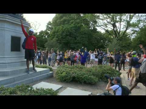 Protesters condemn Lincoln statue in Washington