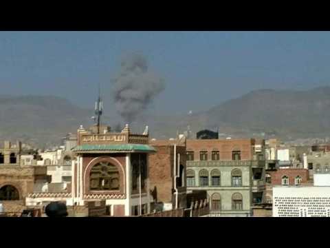 Air strikes hit Yemen capital: rebels, witnesses