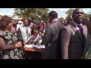 Malawi Congress Party's Lazarus Chakwera votes in general election - Label : AFPTV - First images - Category : News