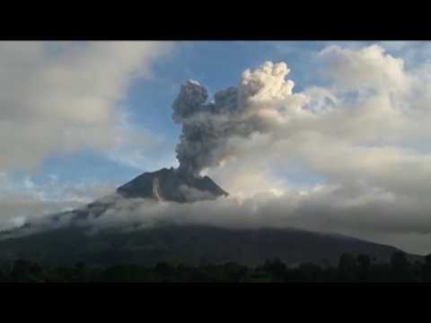 Indonesia's Mount Sinabung erupts