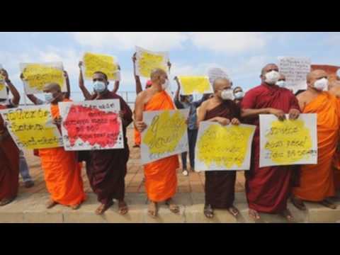 Buddhist monks in Sri Lanka demand mandatory cremation of COVID-19 victims