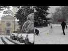 Heavy snow in Milan disrupts traffic