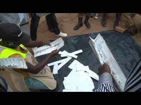 Polling stations close, counting begins in Uganda elections