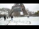 Snow covers Paris