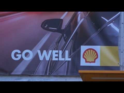 Shell oil company lost over 21 billion dollars in 2020