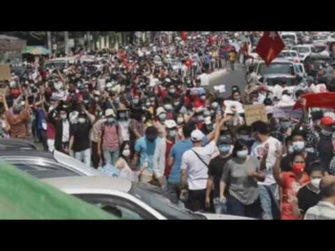 Mass protests continue in Myanmar against coup d'etat