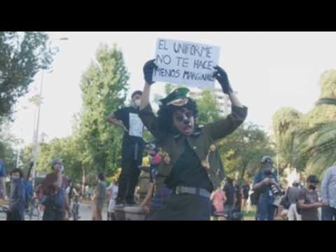 Protests erupt in Chile after police fatally shoot street juggler