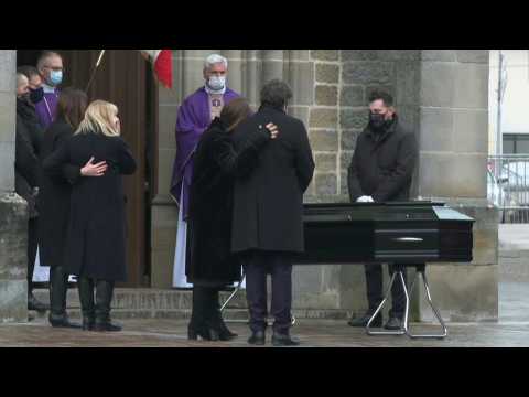 Mourners gather to honour French cinema actor Robert Hossein
